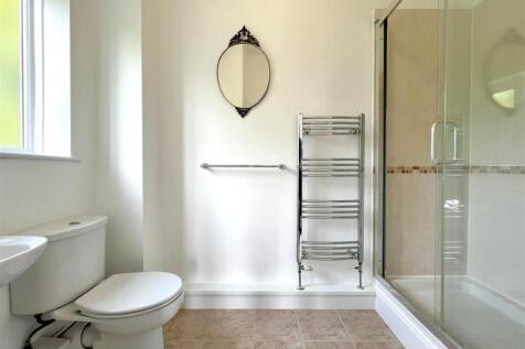 ensuite.jpg