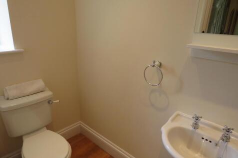 Cloakroom/wc