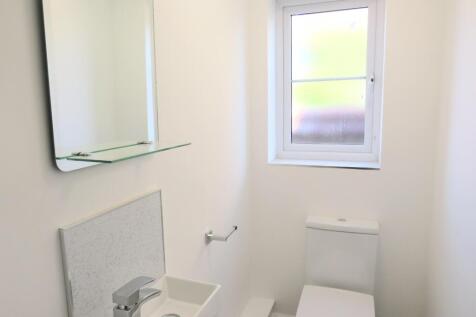 Cloakroom/wc