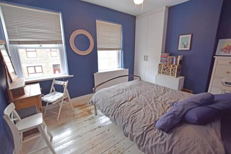 bed1.jpg