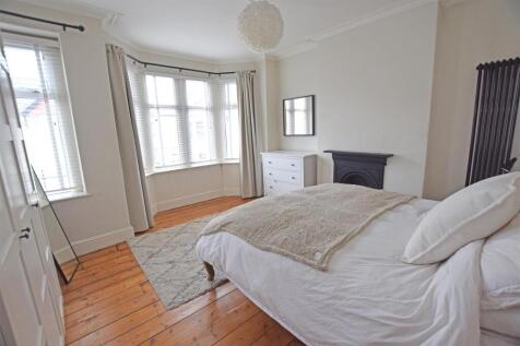 Bedroom1.jpg
