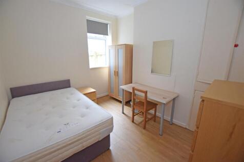 Middle Room.jpg
