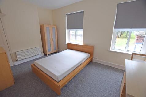 Bedroom 1.jpg