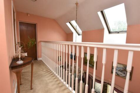 Landing Balcony.jpg