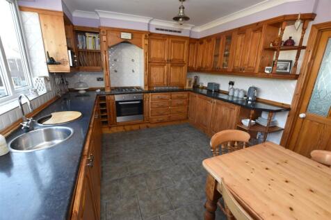 Kitchen Area.JPG
