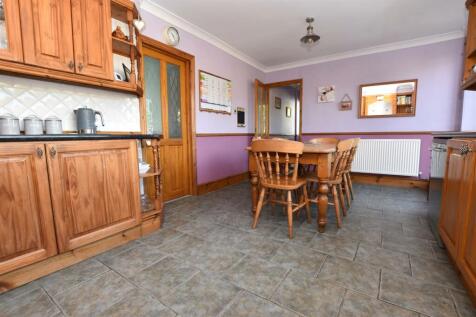 Dining Area.JPG
