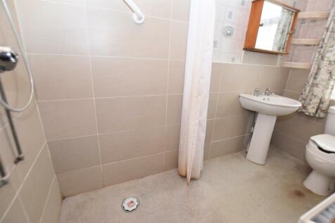Wet Room.JPG