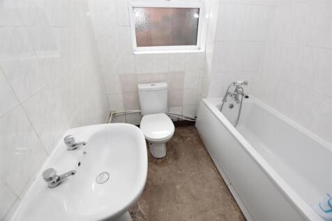 Bathroom.JPG
