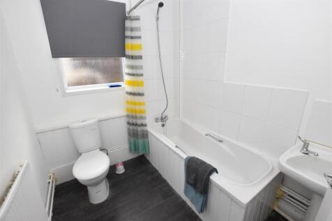 Bathroom.JPG