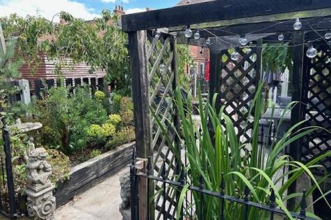Rear Garden - image three.jpg