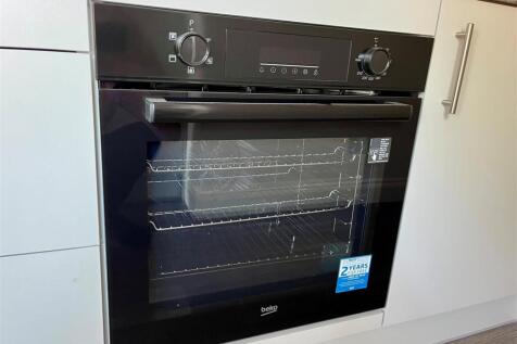 Kitchen - Oven.jpg