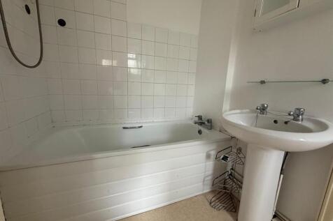Ground Floor Bathroom