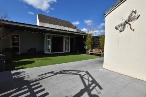Rear Garden Area.JPG