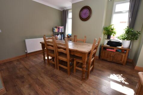 Dining Area.JPG