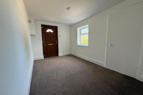Entrance/ Main Entrance  Hall