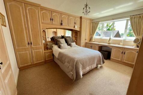 Bedroom One.jpg