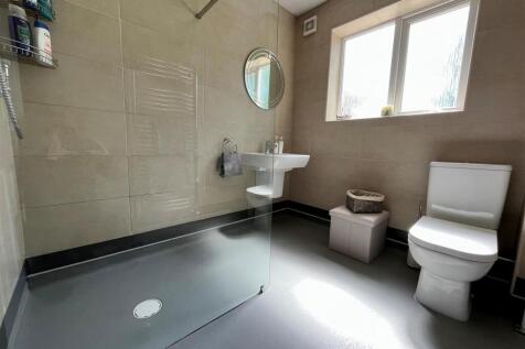 Shower Wet Room.jpg