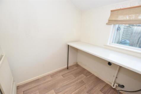 Utility Room.JPG