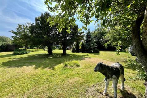 Rear Garden - image two.jpg