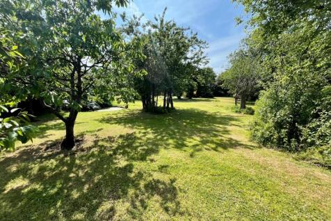 Rear Garden - image three.jpg