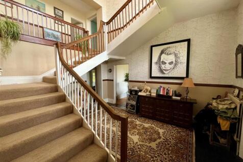 Entrance Hall.jpg