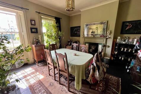 Dining Room.jpg