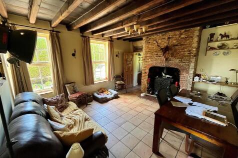 Breakfast Room.jpg