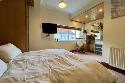 Bedroom One.jpg