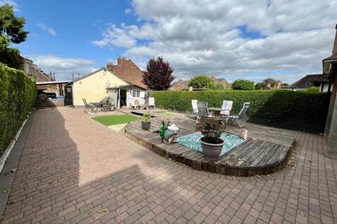 Rear Garden.jpg