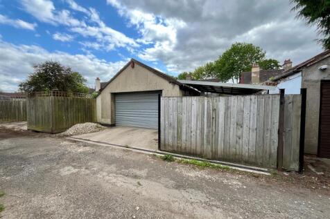 Rear Garage and Parking.jpg