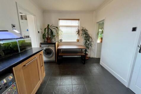Dining Area.jpg
