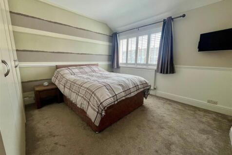 Bedroom One.jpg