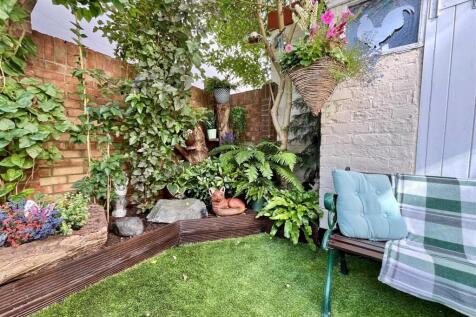 Garden - image four.jpg