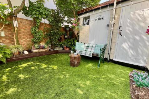 Garden - image six.jpg