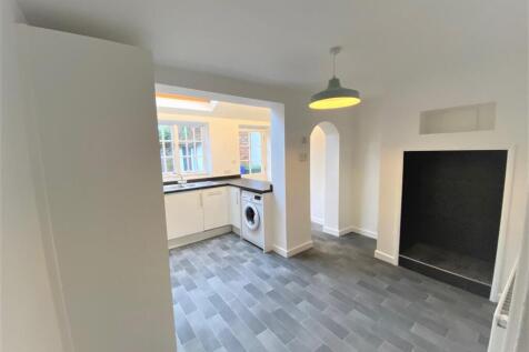 Kitchen 1.jpg