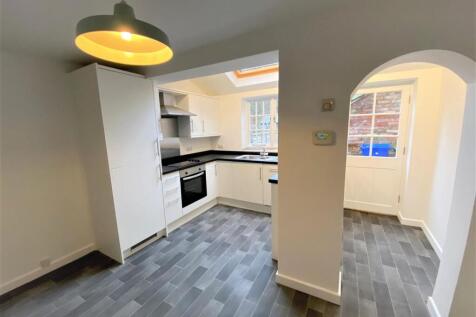 Kitchen 2.jpg