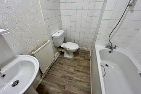Bathroom.jpg