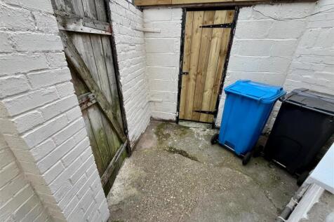 Small Rear Courtyard Area.jpg