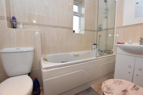 Bathroom.JPG
