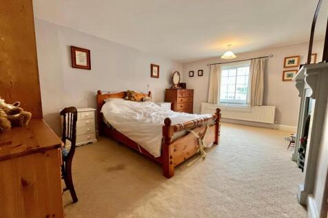 Bedroom One.jpg