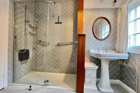 Shower Room - additional image.jpg