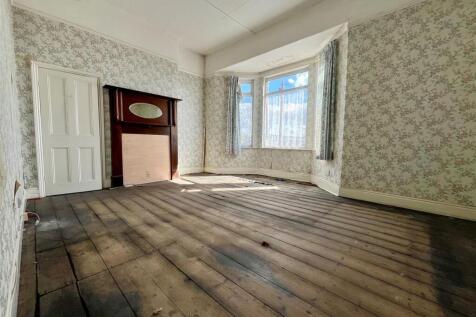 Bedroom One.jpg