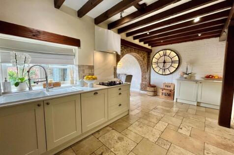 Kitchen - image one.jpg
