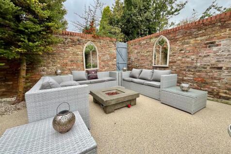 Rear Garden - image two.jpg