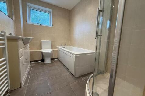 Bath/Shower Room