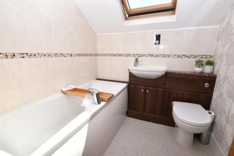 First Floor Bathroom.JPG