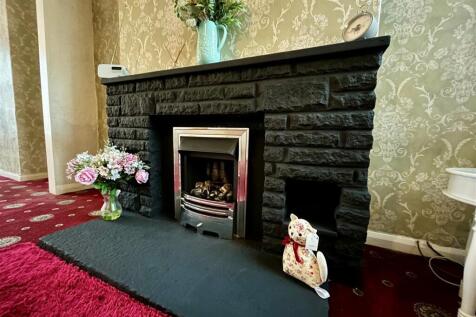 Dining Area Fire Surround.jpg