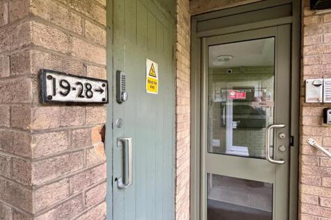 External Communal Entrance.jpg