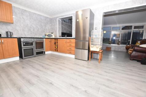 Kitchen Area.JPG