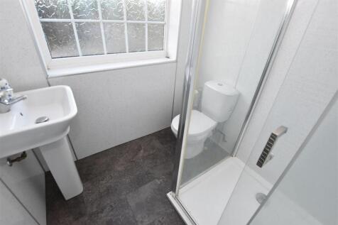 First Floor Shower Room.JPG
